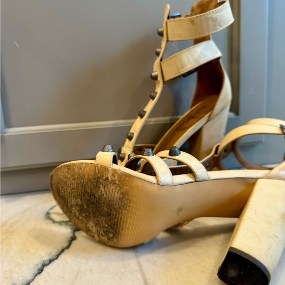 Michael Antonio size 9 gladiator distressed leather sandals - Picture 6 of 9